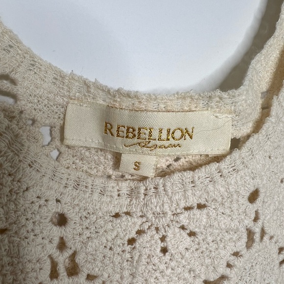 Rebellion Crochet Style Tank Top Size Small - Picture 2 of 5